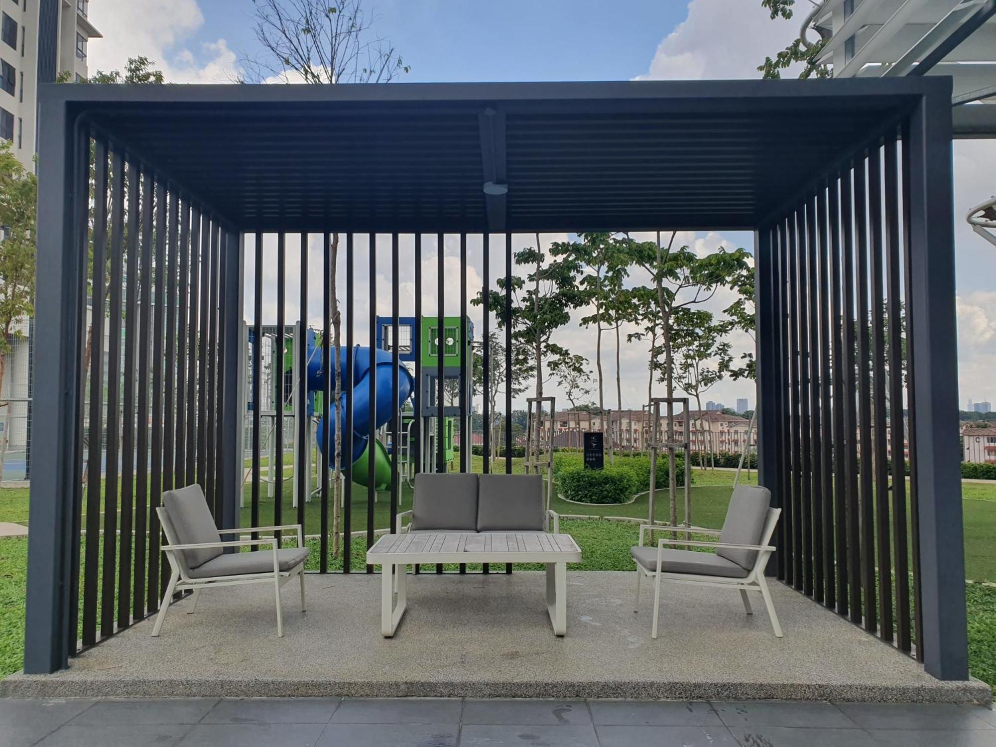 Highpark Suites At Petaling Jaya, Kelana Jaya By Plush Bagian luar foto